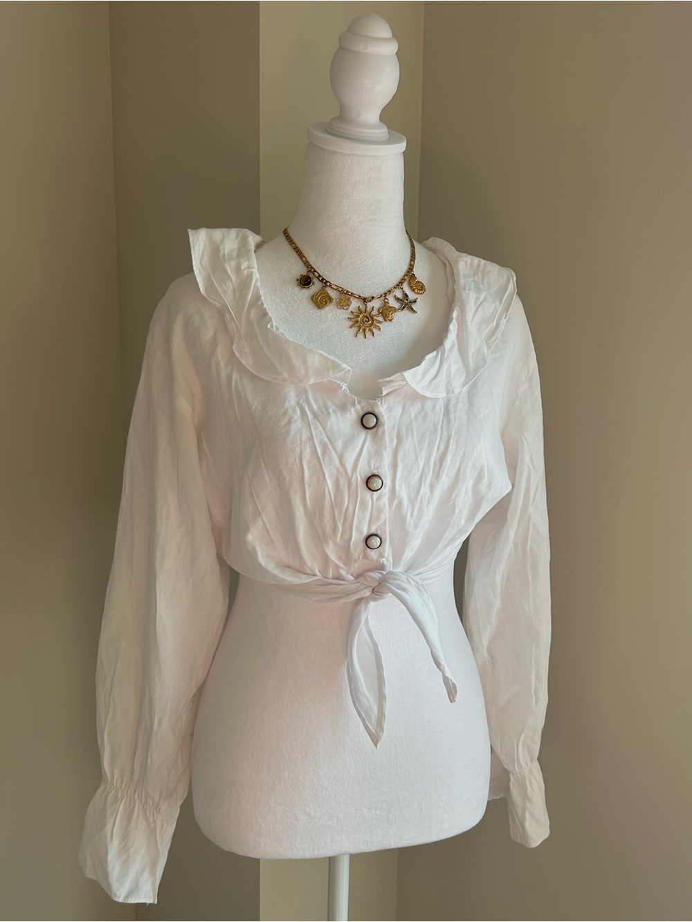 1990'a White Cotton Ruffle Collar Cropped Tie-Front Blouse
